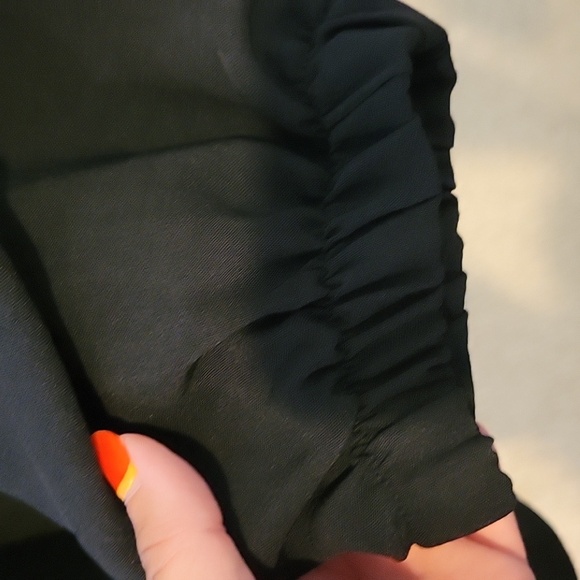 Black Dress with Elastic Sleeves and Detailed Waist Large - Picture 2 of 4